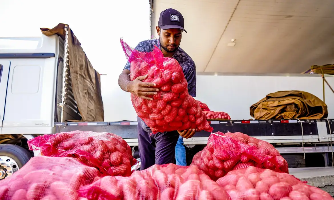 Preço da cesta de produtos da Páscoa tem queda de 0,4% no país