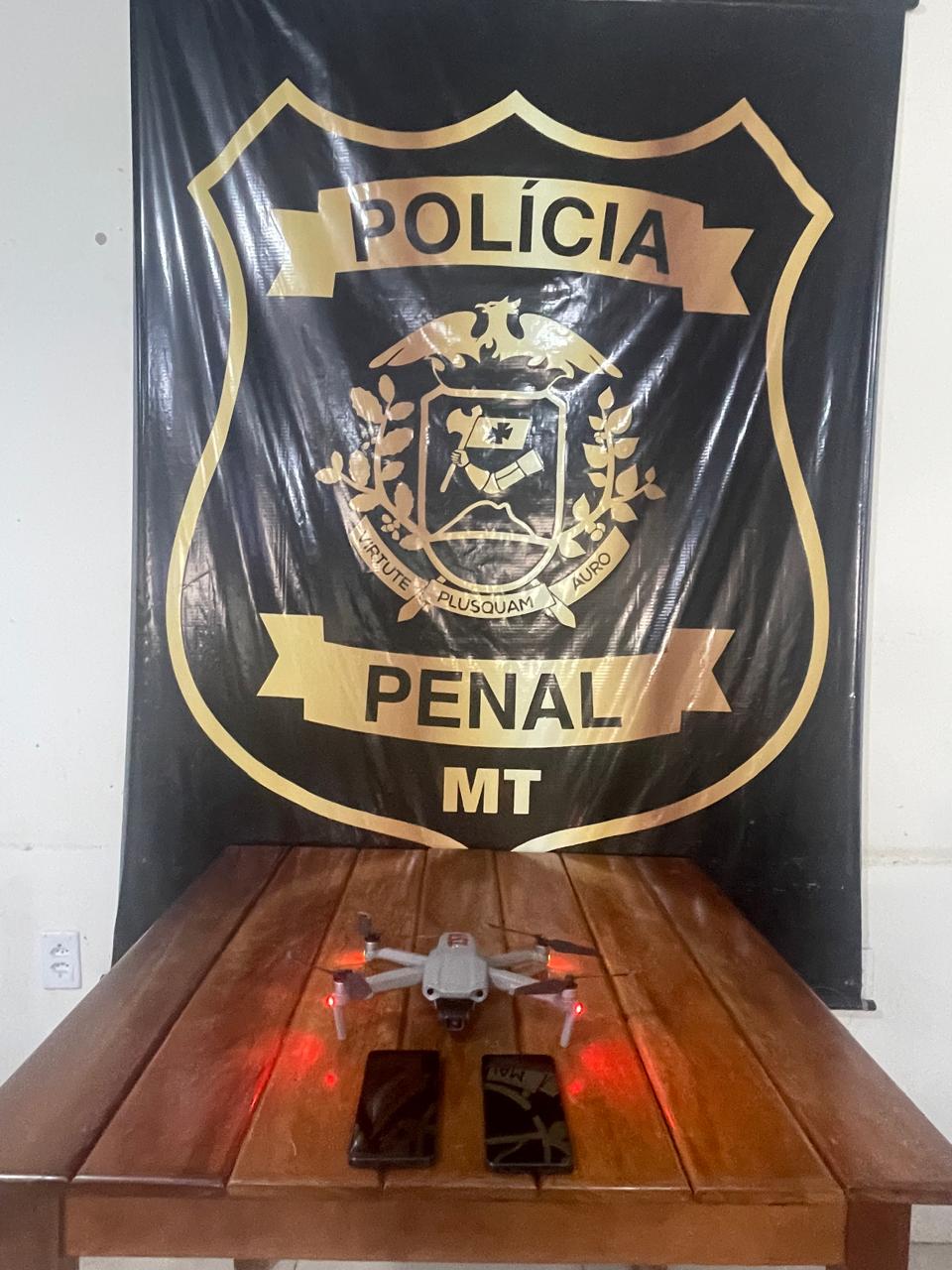 Policiais penais impedem entrada de drone com celulares na Penitenciária Mata Grande