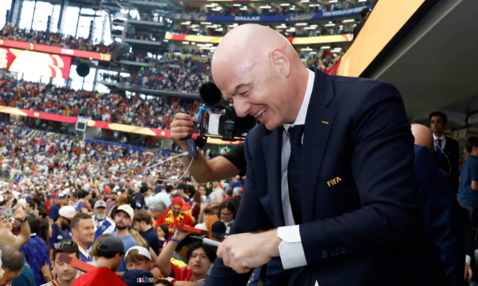Infantino é denunciado após caso envolvendo Trump na Copa