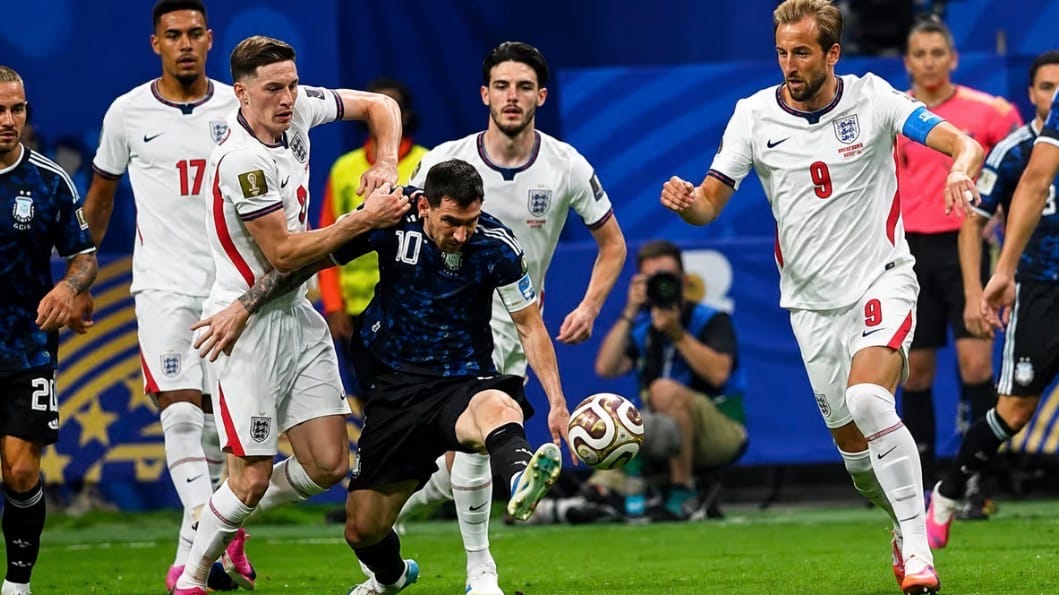 Argentina derruba a Inglaterra, vence por 2 a 1 e está na final da Copa do Mundo de 2026