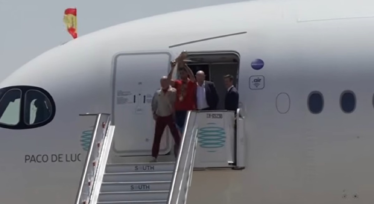 Espanha desembarca em Madri com a taça de campeã do mundo