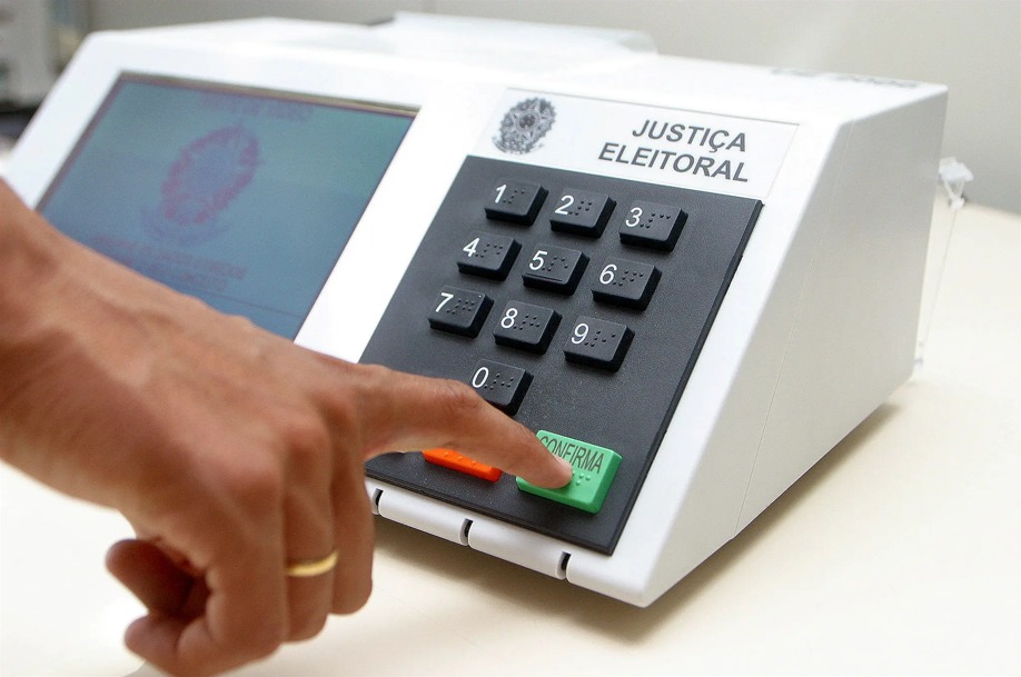TSE convoca diplomatas para esclarecer sistema eleitoral aos EUA